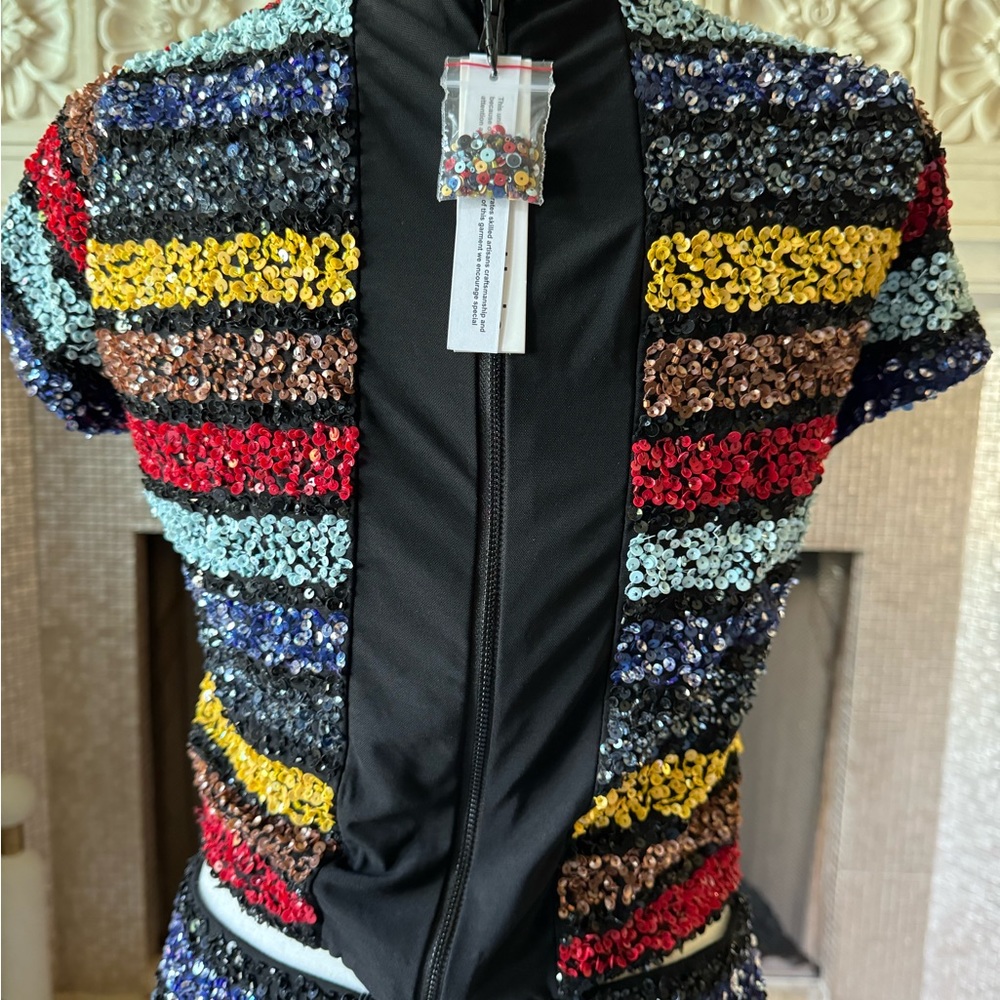 Two piece sequence set - Picture 2 of 9